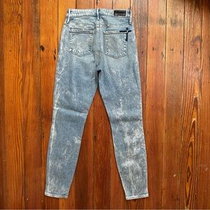 NWOT RTA coated stonewash jeans Sz 24